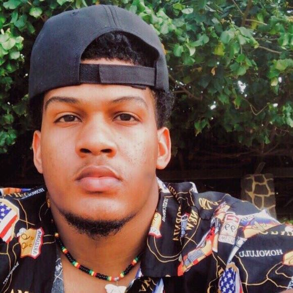 Meet your Posher, D'armani - Picture 1 of 1